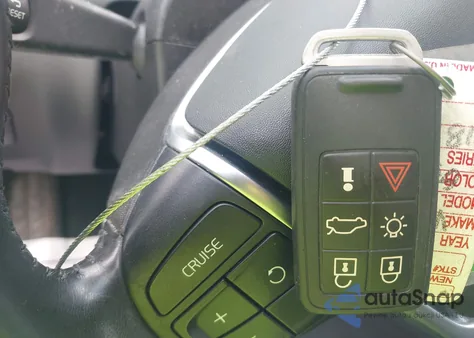 2013 Volvo S60 T5/T5 Platinum/T5 Premier/T5 Premier Plus z USA, uszkodzony, nr VIN YV1612FS6D2181783